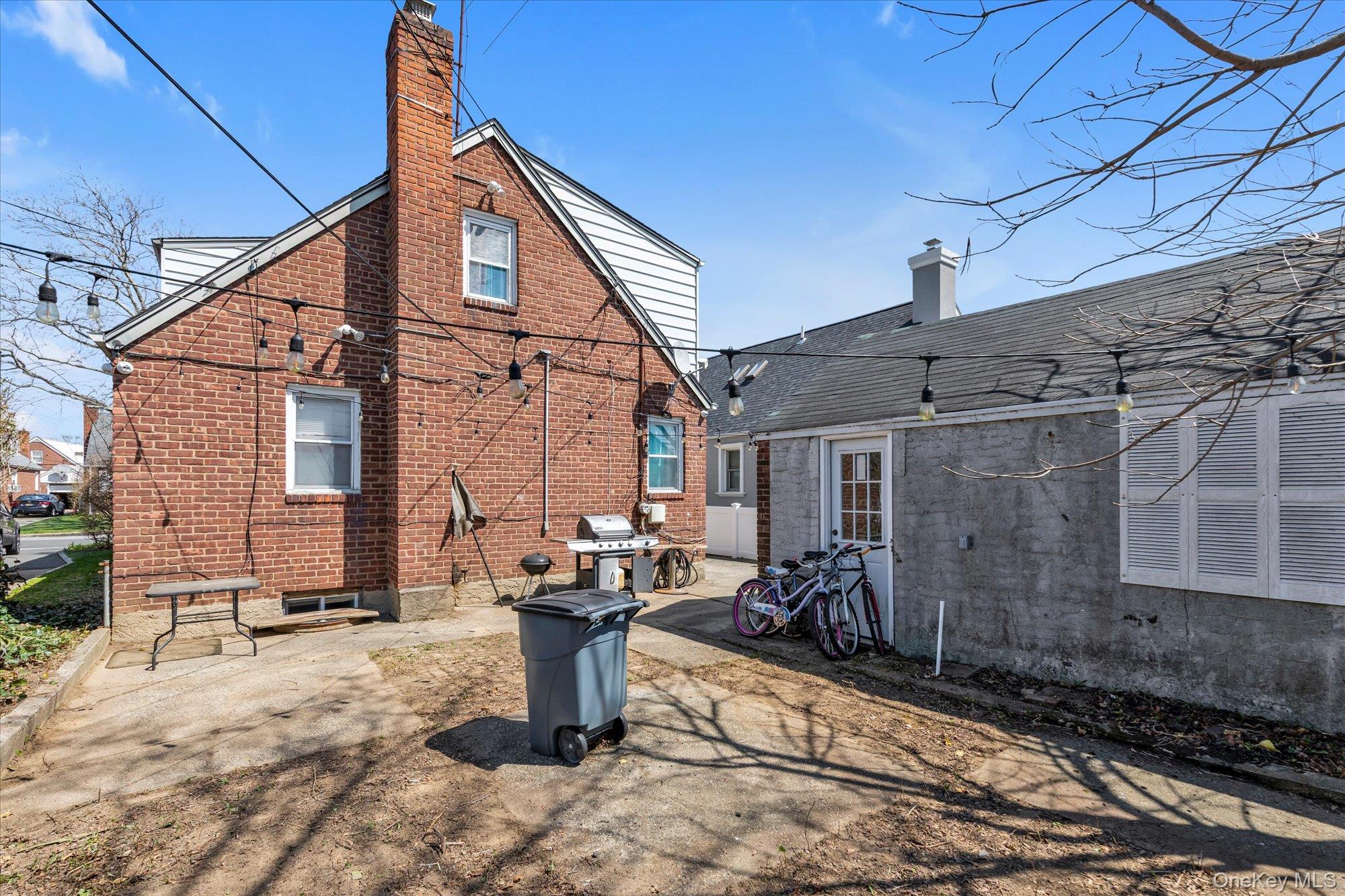112 Ann Street Valley Stream, NY 11580 - Photo 21 of 23