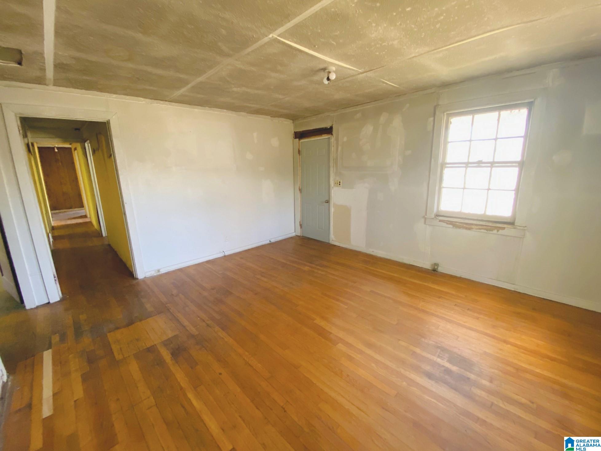 804 Ridgeway Avenue Sylacauga, AL 35151 - Photo 9 of 11
