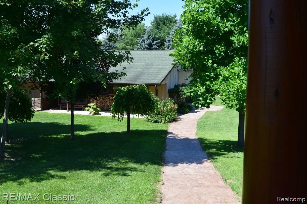 4652 Burgess Road Pinckney, MI 48169 - Photo 26 of 48 DSC_0053.jpg