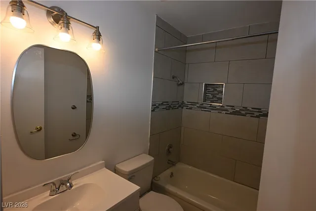 $950 | 2334 North Lamb Boulevard, Unit D, Las Vegas, NV 89115