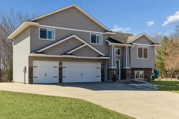 $375,000 | 40248 Golden Way, North Branch, MN 55056