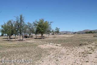 180 West Antelope Run Road Paulden, AZ 86334 - Photo 9 of 11 a view of a yard with a tree