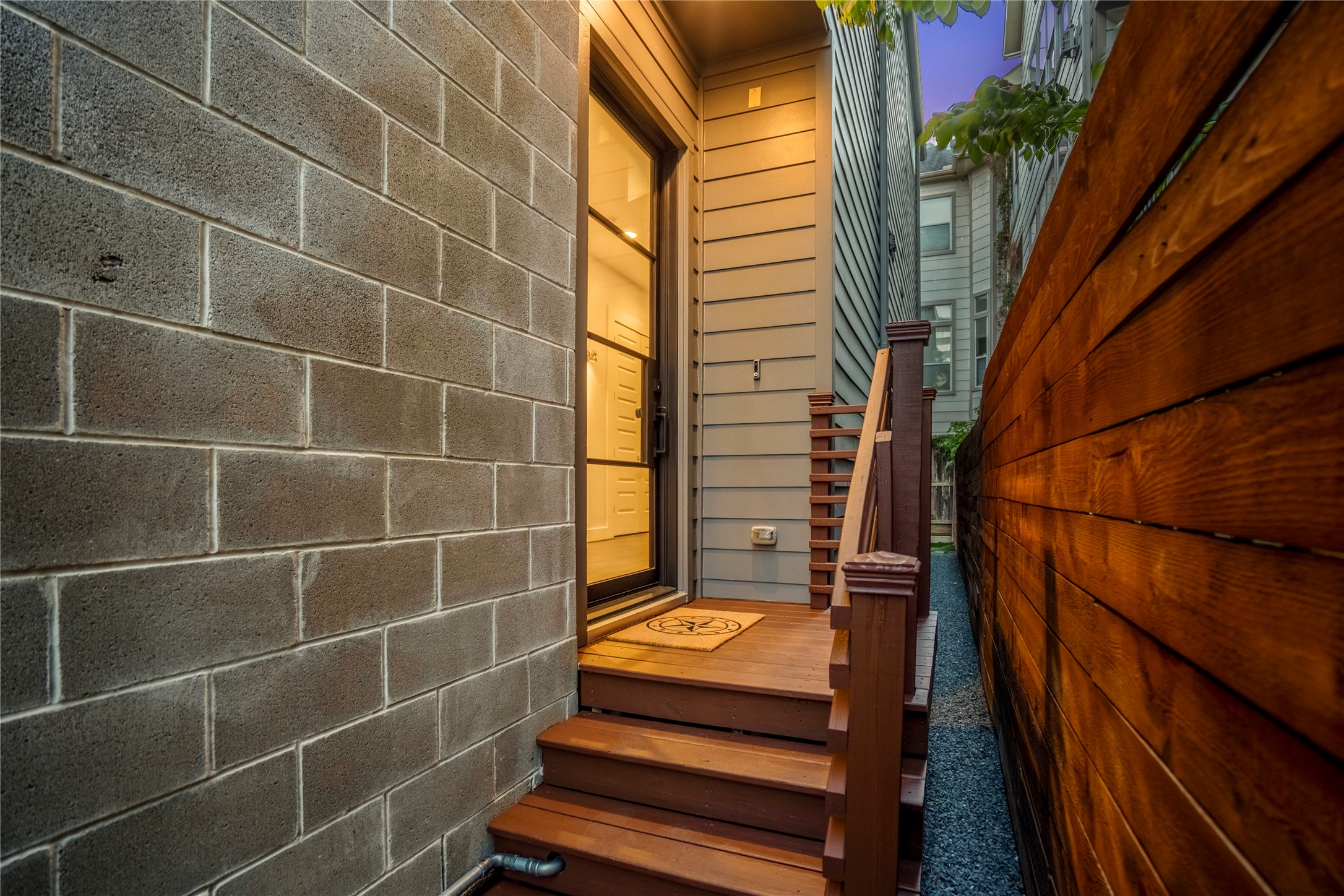 611 Hartman Street Houston, TX 77007 - Photo 4 of 35