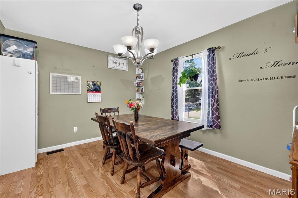 18 Roland Lane St. Peters, MO 63376 - Photo 8 of 38
