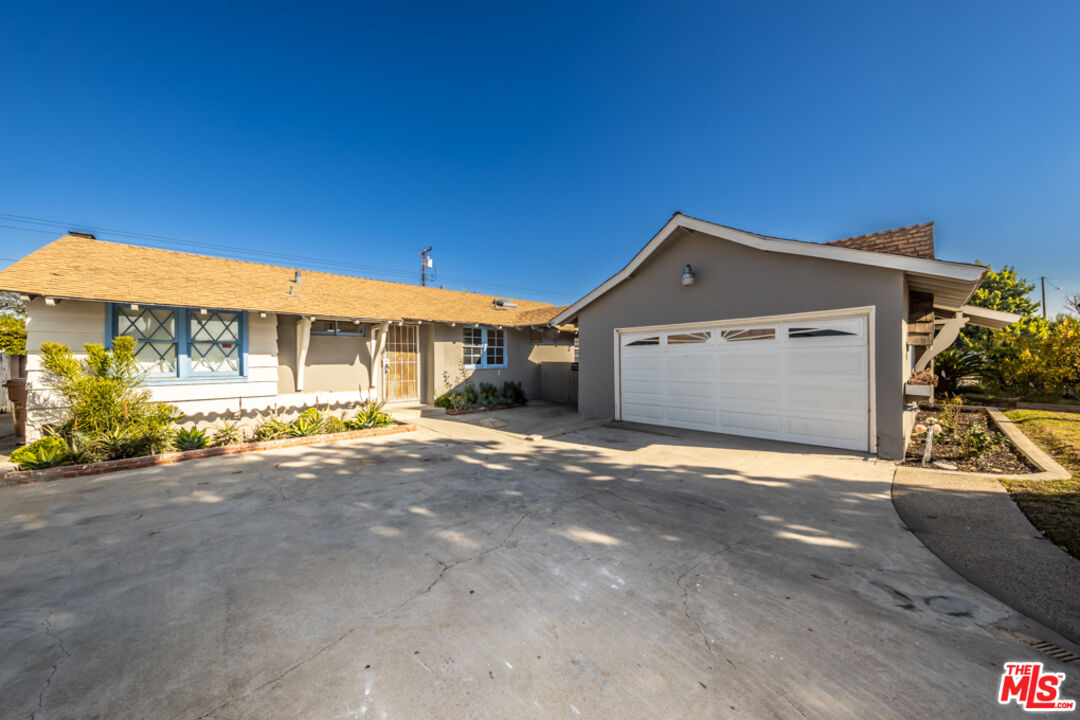 2467 West Chanticleer Road Anaheim, CA 92804 - Photo 1 of 28 Gallery Image 1