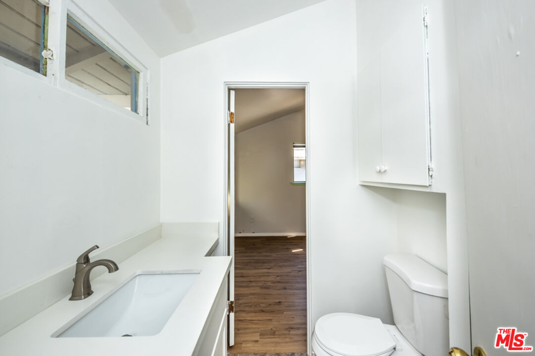 2467 West Chanticleer Road Anaheim, CA 92804 - Photo 4 of 28 Gallery Image 4