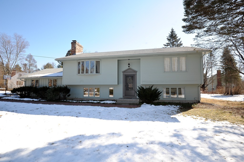 46 Rolling Ridge Road Amherst, MA 01002 - Photo 1 of 30 Gallery Image 1