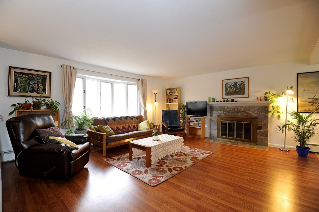 46 Rolling Ridge Road Amherst, MA 01002 - Photo 3 of 30 Gallery Image 3