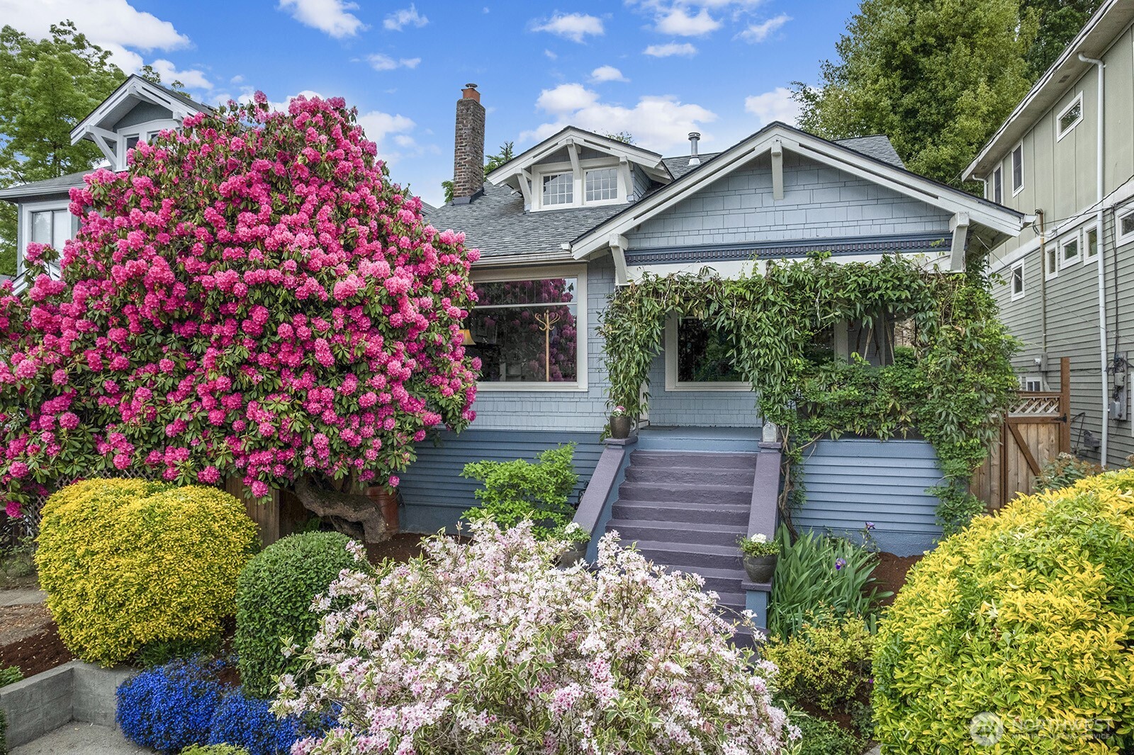 934 30th Avenue Seattle, WA 98122 - Photo 1 of 40