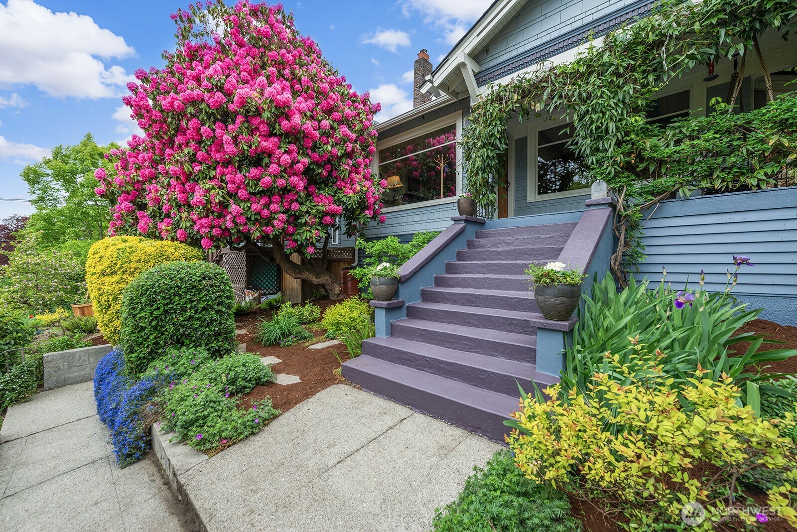 934 30th Avenue Seattle, WA 98122 - Photo 2 of 40
