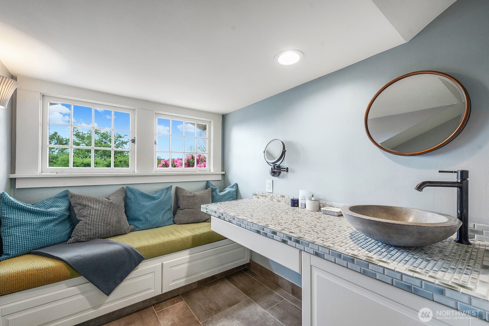 934 30th Avenue Seattle, WA 98122 - Photo 21 of 40