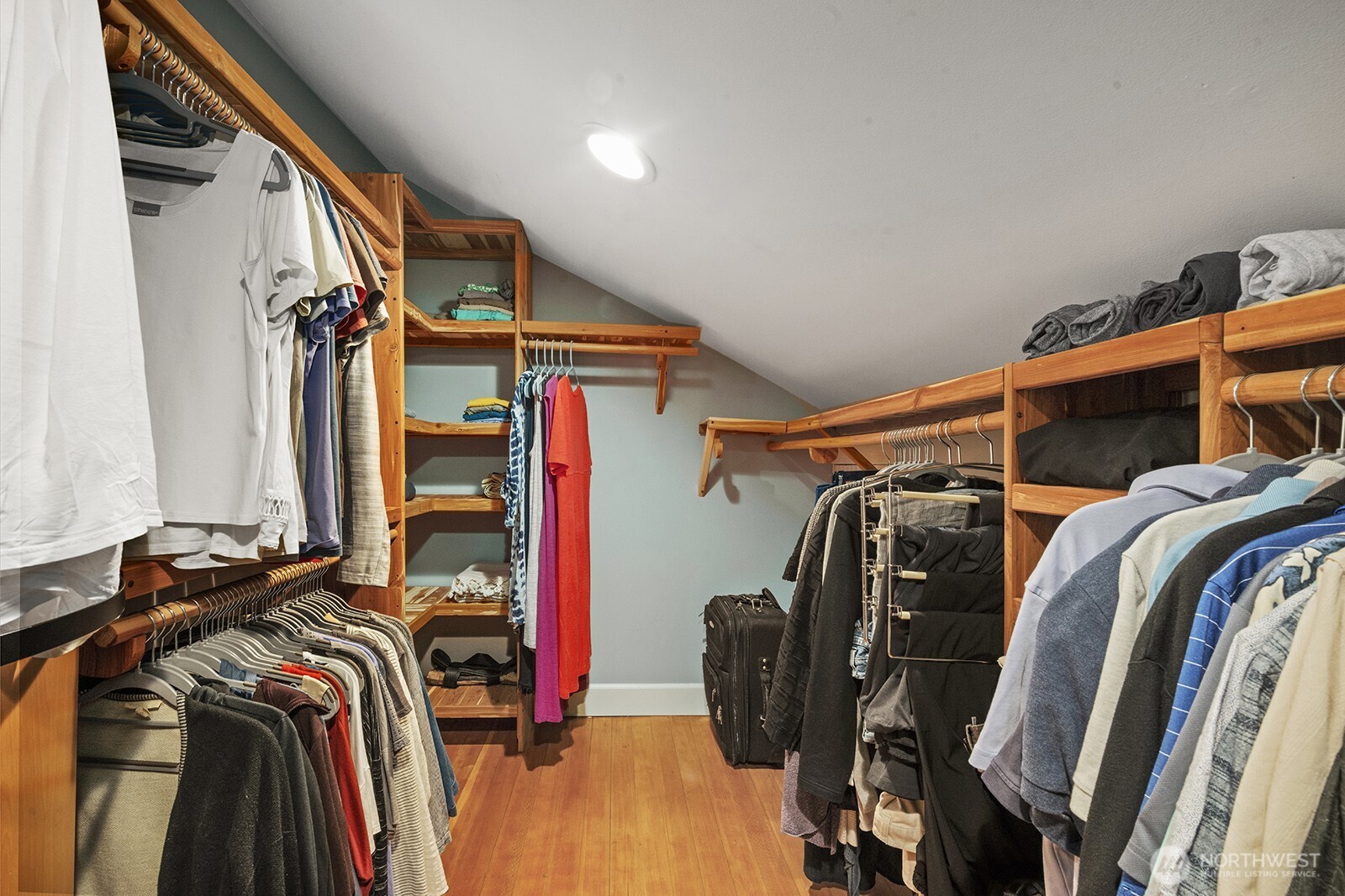 934 30th Avenue Seattle, WA 98122 - Photo 28 of 40