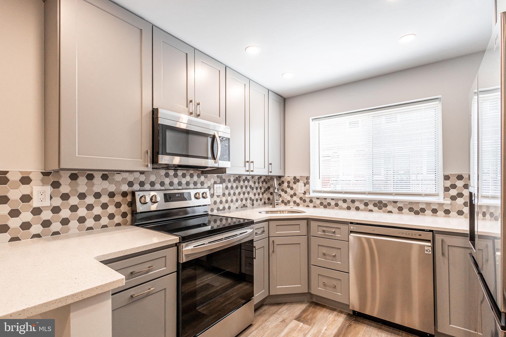 2539 Manton Street, Unit B Philadelphia, PA 19146 - Photo 14 of 49