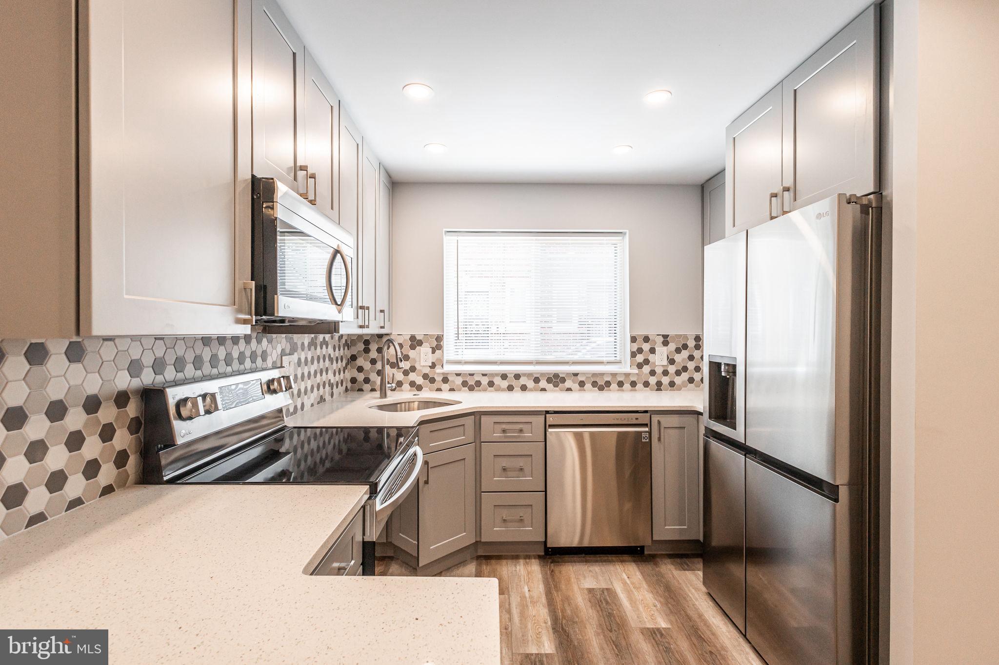 2539 Manton Street, Unit B Philadelphia, PA 19146 - Photo 15 of 49