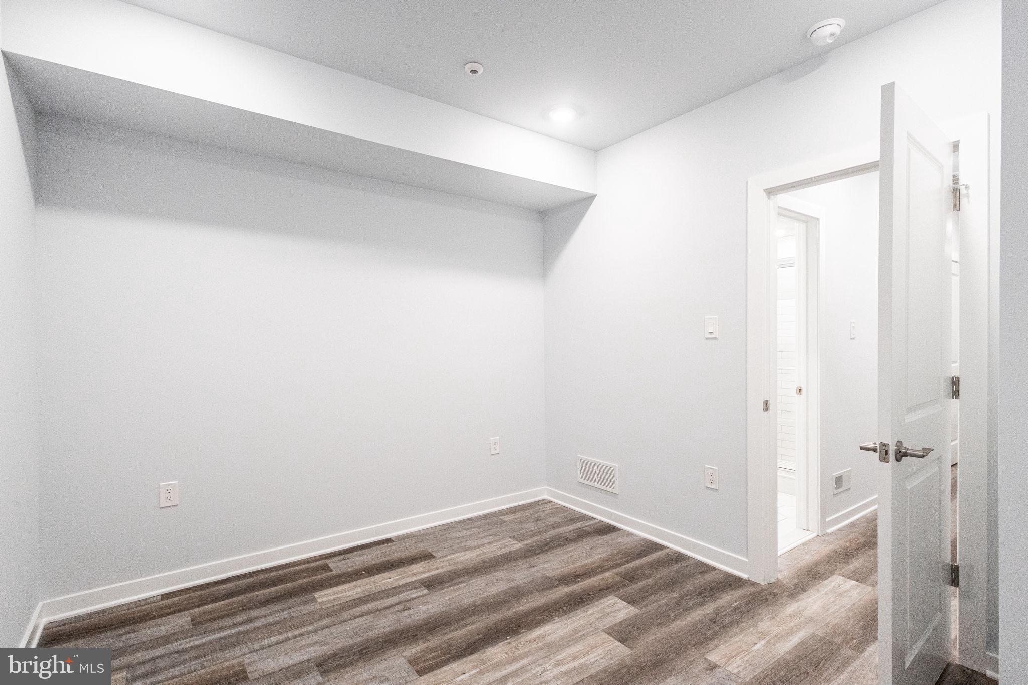 2539 Manton Street, Unit B Philadelphia, PA 19146 - Photo 17 of 49