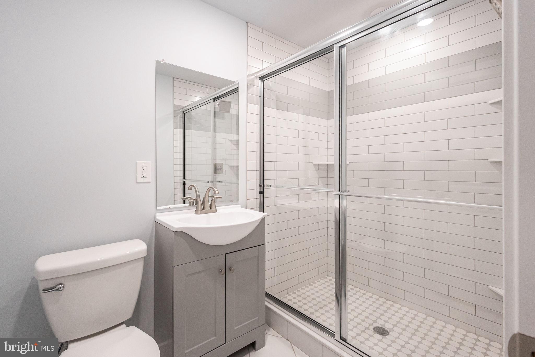 2539 Manton Street, Unit B Philadelphia, PA 19146 - Photo 21 of 49
