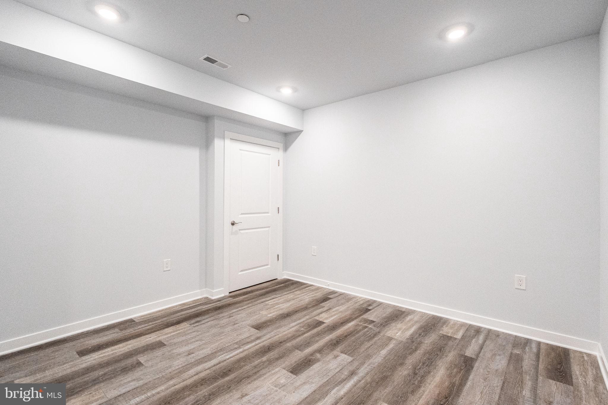 2539 Manton Street, Unit B Philadelphia, PA 19146 - Photo 23 of 49