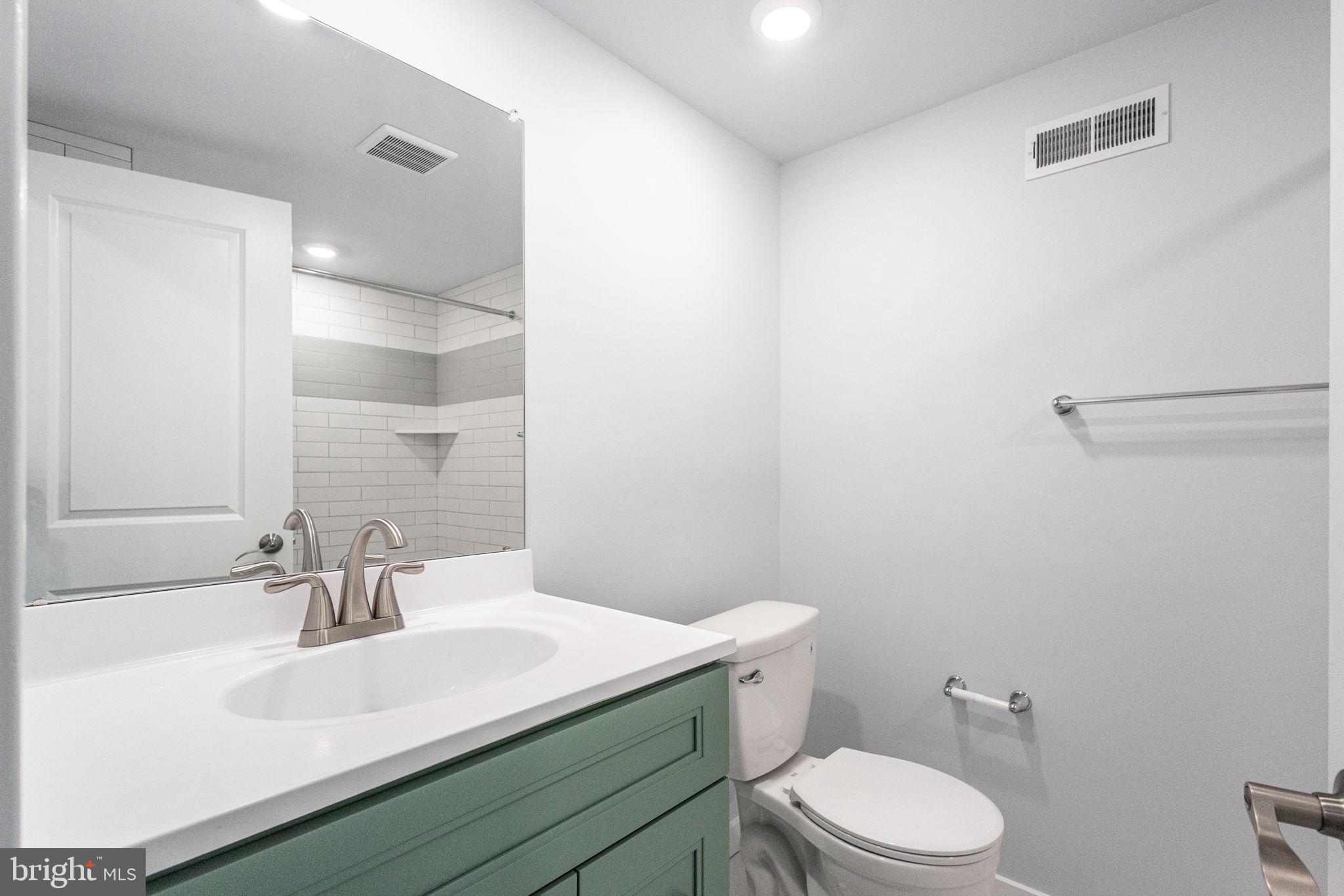 2539 Manton Street, Unit B Philadelphia, PA 19146 - Photo 32 of 49
