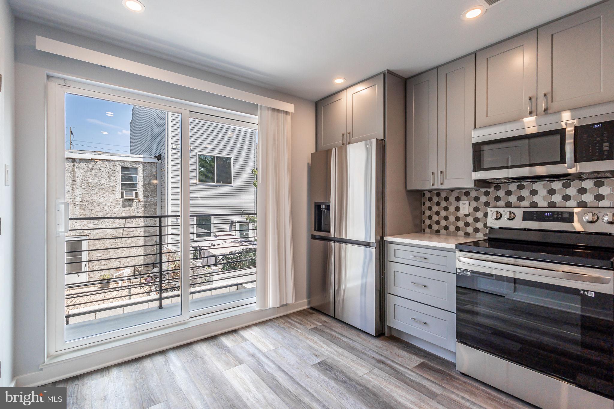 2539 Manton Street, Unit B Philadelphia, PA 19146 - Photo 5 of 49