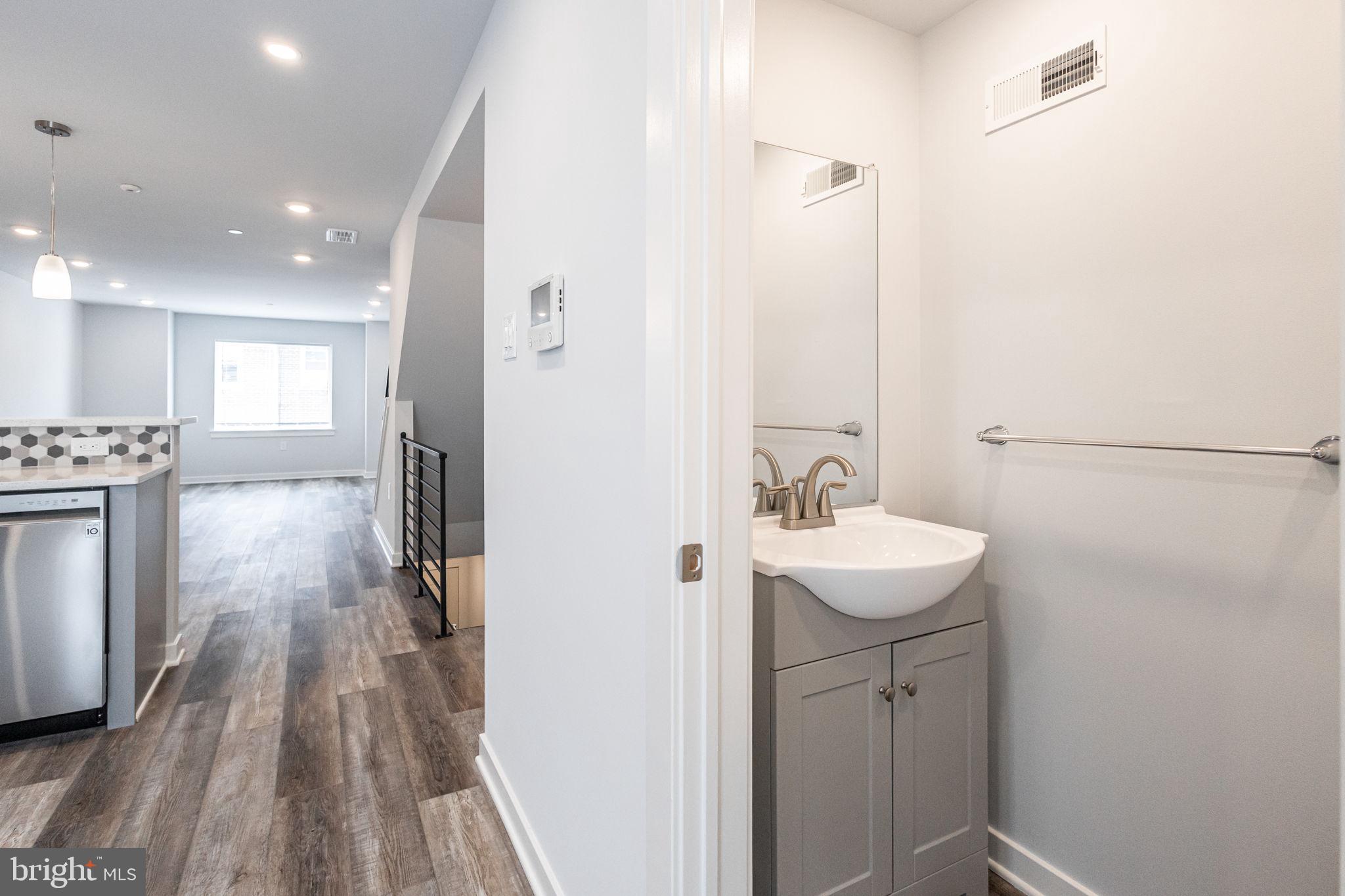 2539 Manton Street, Unit B Philadelphia, PA 19146 - Photo 6 of 49