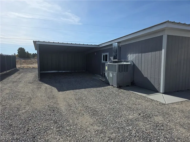 $1,400 | 1611 East Gamebird Road, Unit C, Pahrump, NV 89048