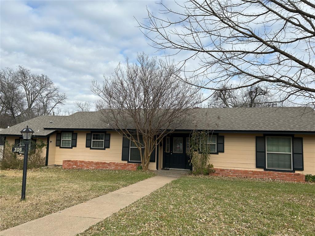 709 North 43rd Street Waco, TX 76710 - Photo 2 of 5