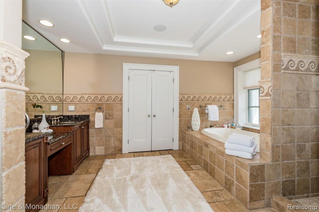 1040 Devonshire Road Grosse Pointe Park, MI 48230 - Photo 37 of 95