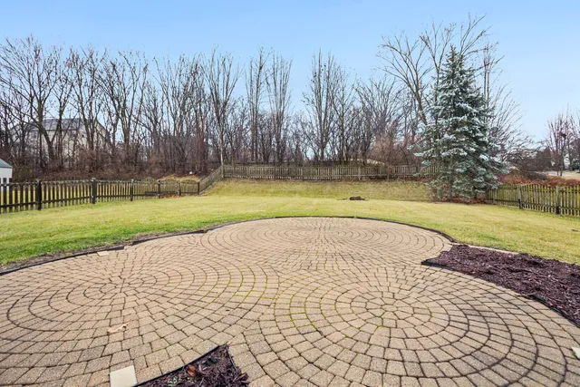 $409,500 | 769 Chesterfield Lane, North Aurora, IL 60542