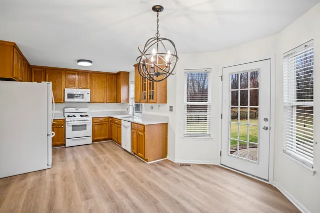 $409,500 | 769 Chesterfield Lane, North Aurora, IL 60542