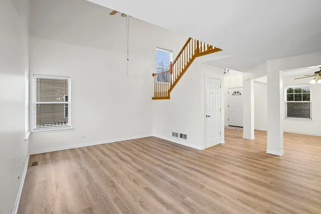 $409,500 | 769 Chesterfield Lane, North Aurora, IL 60542