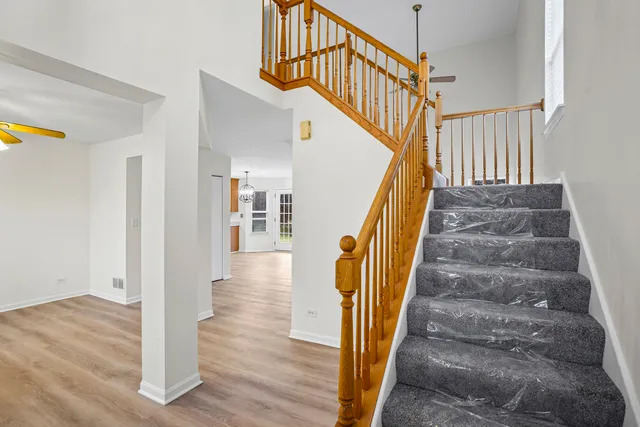 $409,500 | 769 Chesterfield Lane, North Aurora, IL 60542