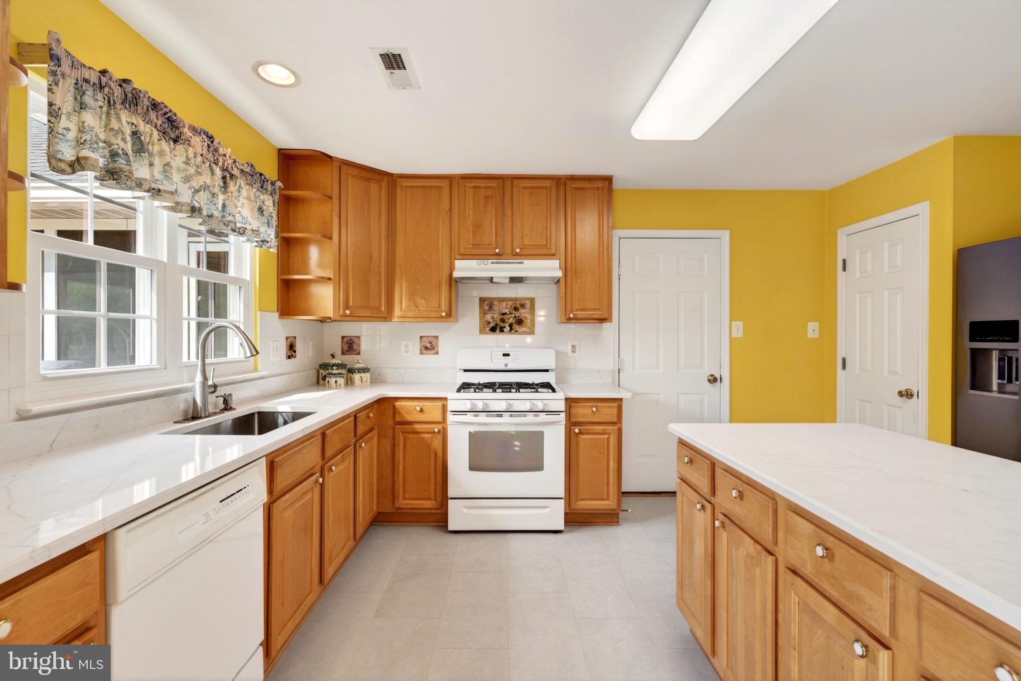 14736 Carriage Mill Road Woodbine, MD 21797 - Photo 15 of 83 Kitchen