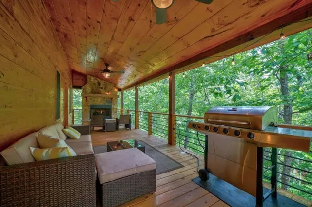 a patio with patio outdoor seating and yard