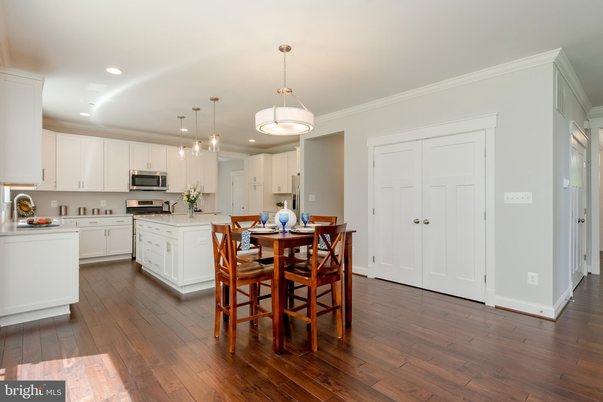 517 Teak Road Crownsville, MD 21032 - Photo 8 of 38 Kitchen with pantry