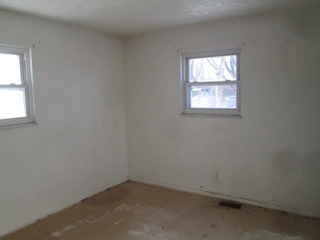5355 Gambel Road Indianapolis, IN 46221 - Photo 9 of 12 Gallery Image 9