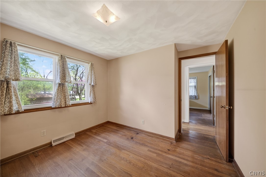 313 South Terry Road Syracuse, NY 13219 - Photo 25 of 30