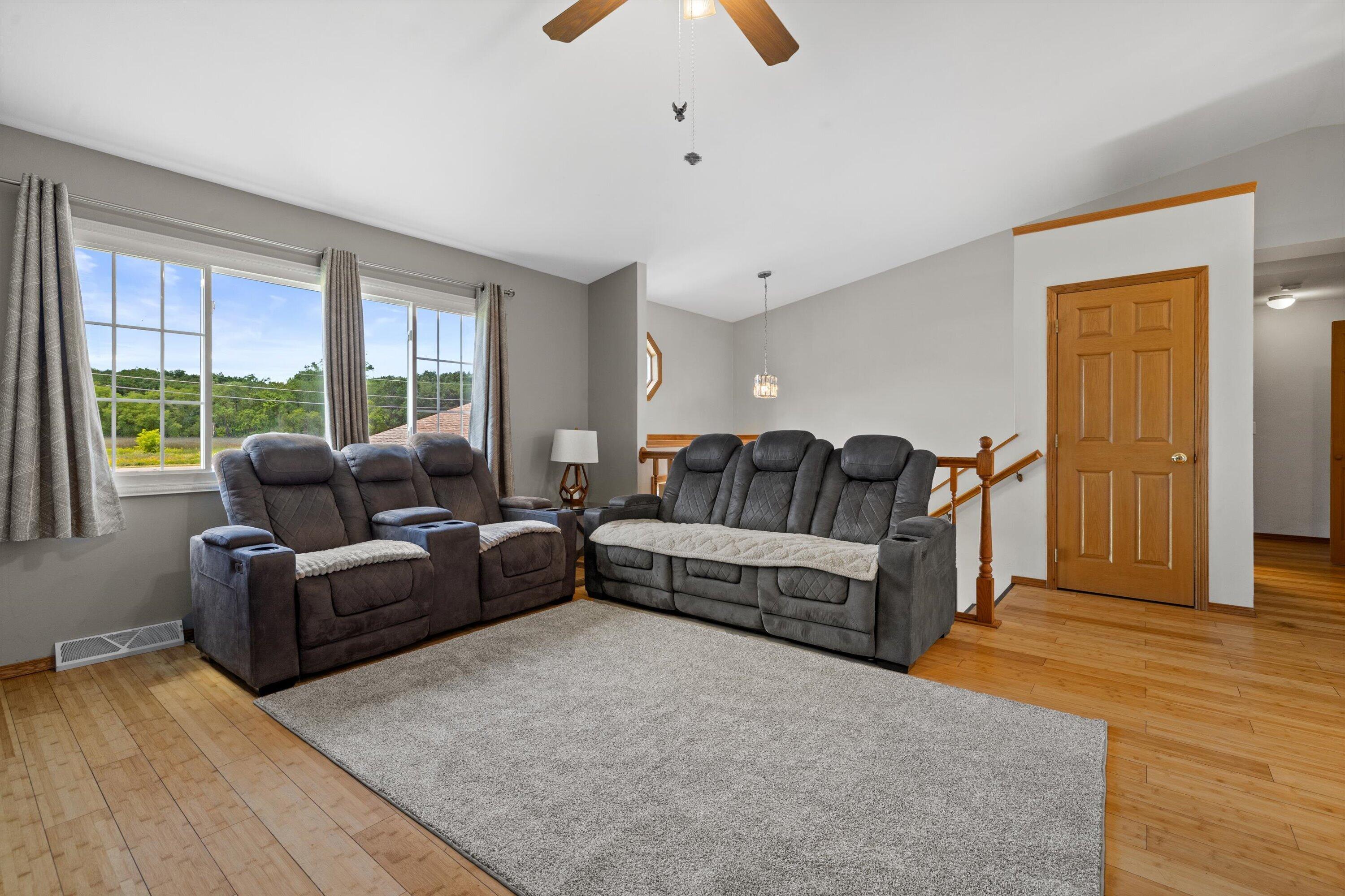 10011 Sheridan Road Pleasant Prairie, WI 53158 - Photo 21 of 50 31-IMG_2031
