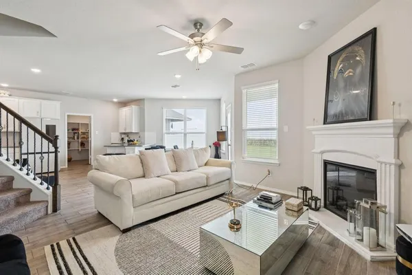 $2,800 | 8982 Delway Drive, Providence Village, TX 76227