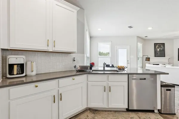 $2,800 | 8982 Delway Drive, Providence Village, TX 76227