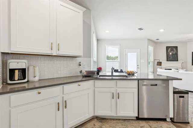 $2,800 | 8982 Delway Drive, Providence Village, TX 76227