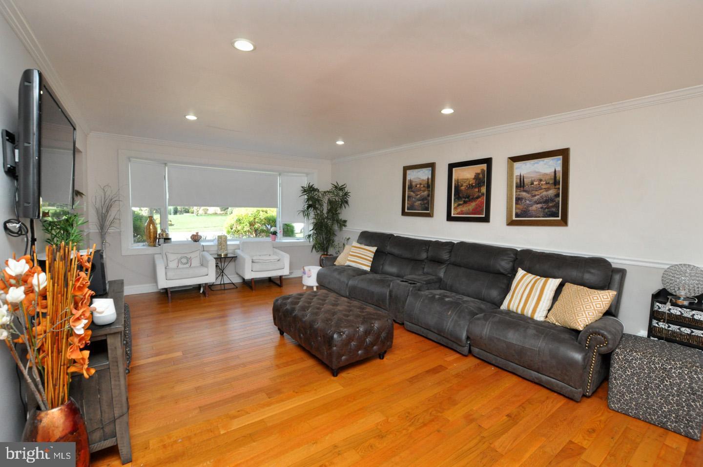 7 Stonebridge Road Cherry Hill, NJ 08003 - Photo 6 of 33 Gallery Image 6