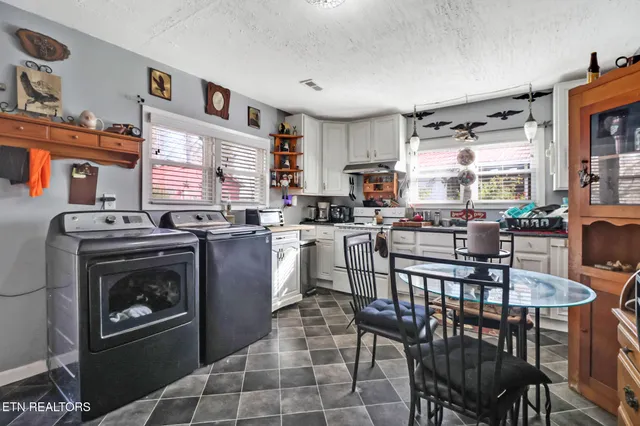 $449,900 | 5659 Matlock Drive, Knoxville, TN 37921