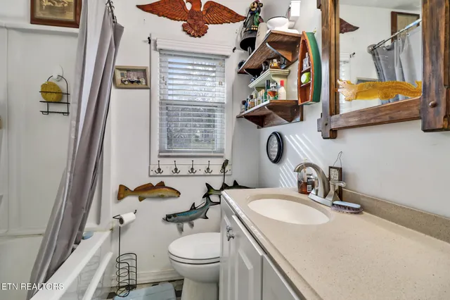 $449,900 | 5659 Matlock Drive, Knoxville, TN 37921