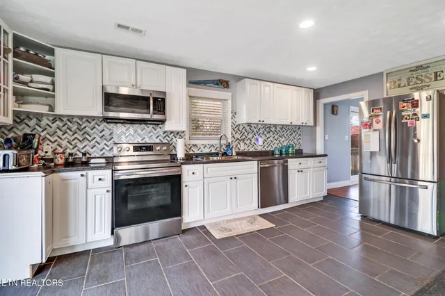 $449,900 | 5659 Matlock Drive, Knoxville, TN 37921