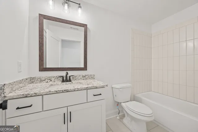 $879,900 | 130 Windchime Way, Unit 9, Tyrone, GA 30290