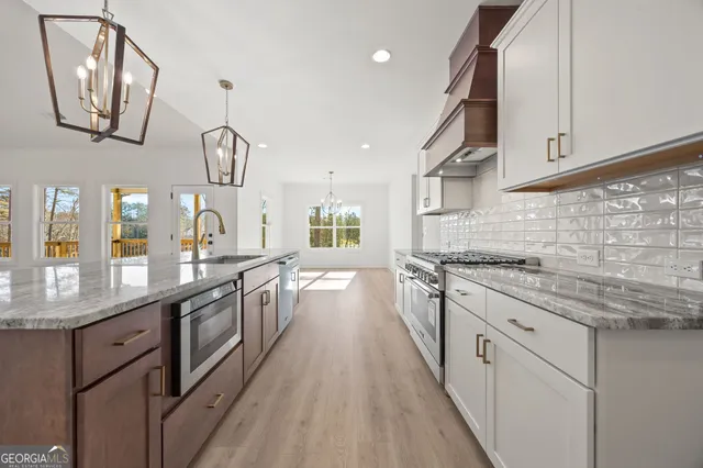 $879,900 | 130 Windchime Way, Unit 9, Tyrone, GA 30290