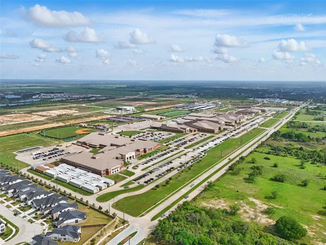 $2,500 | 29135 Brooks Valley Drive, Fulshear, TX 77441