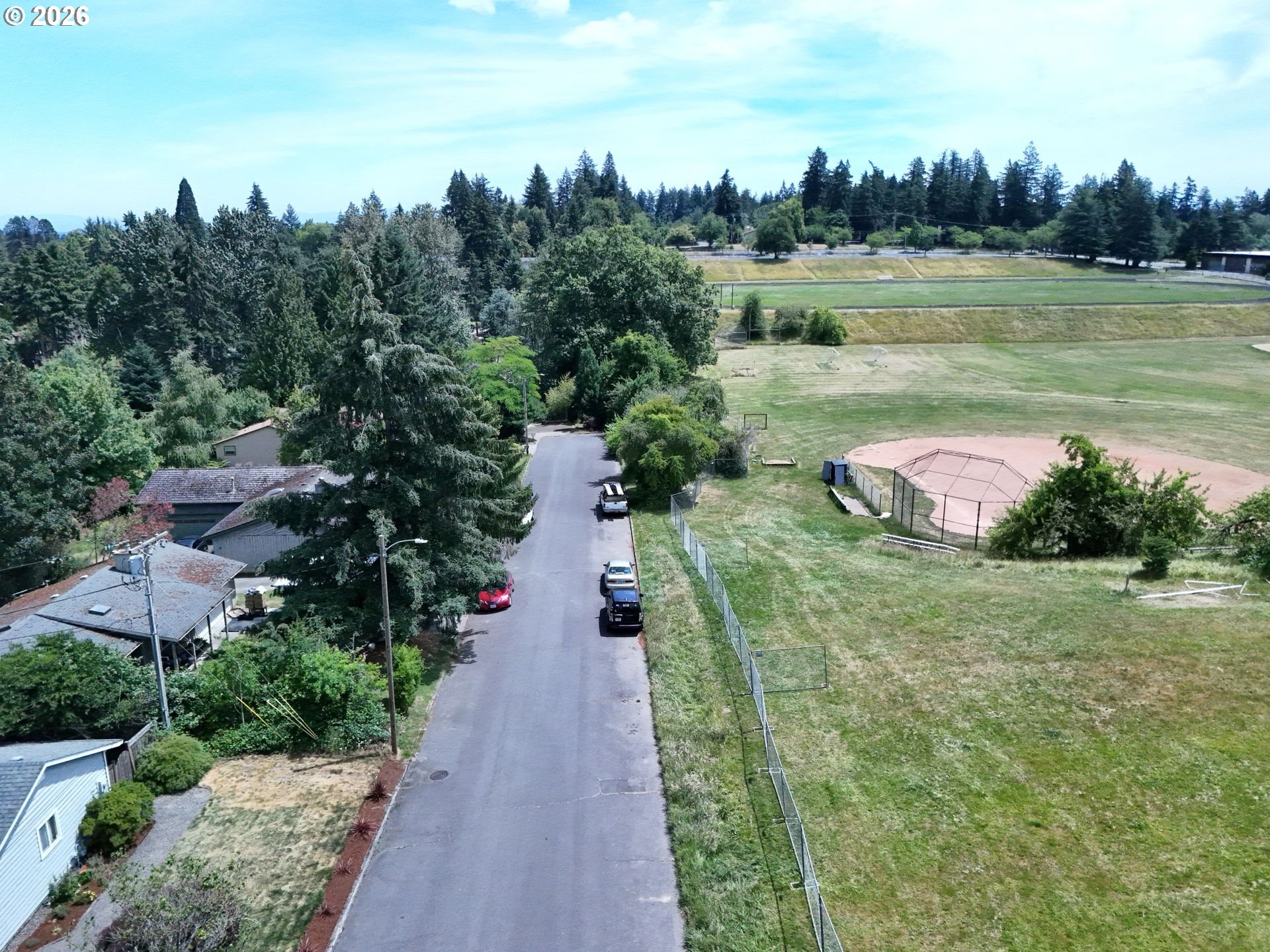 10244 Southwest 40th Avenue Portland, OR 97219 - Photo 34 of 38
