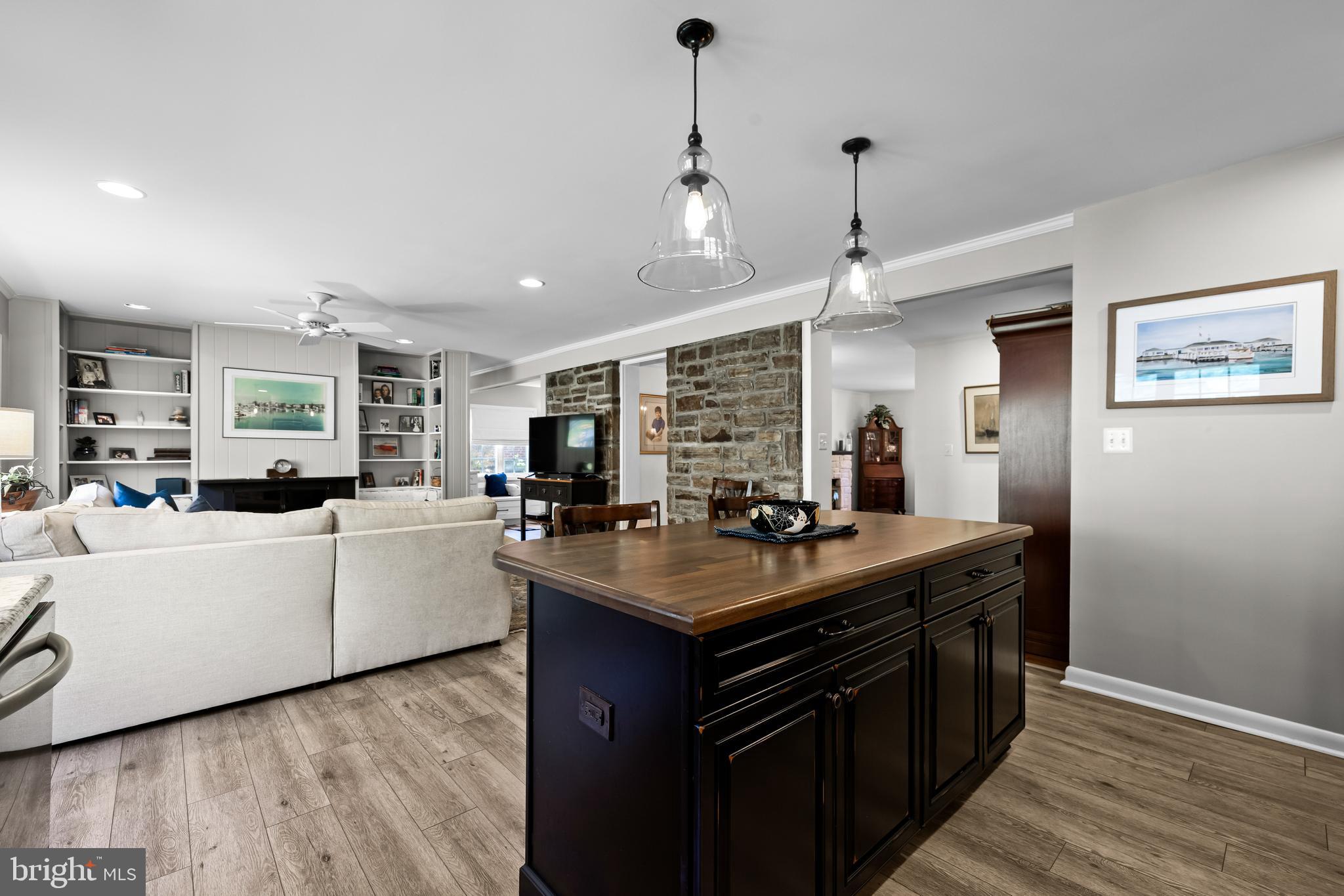 1806 Roland Avenue Ruxton, MD 21204 - Photo 15 of 44 Kitchen flows to Family Room