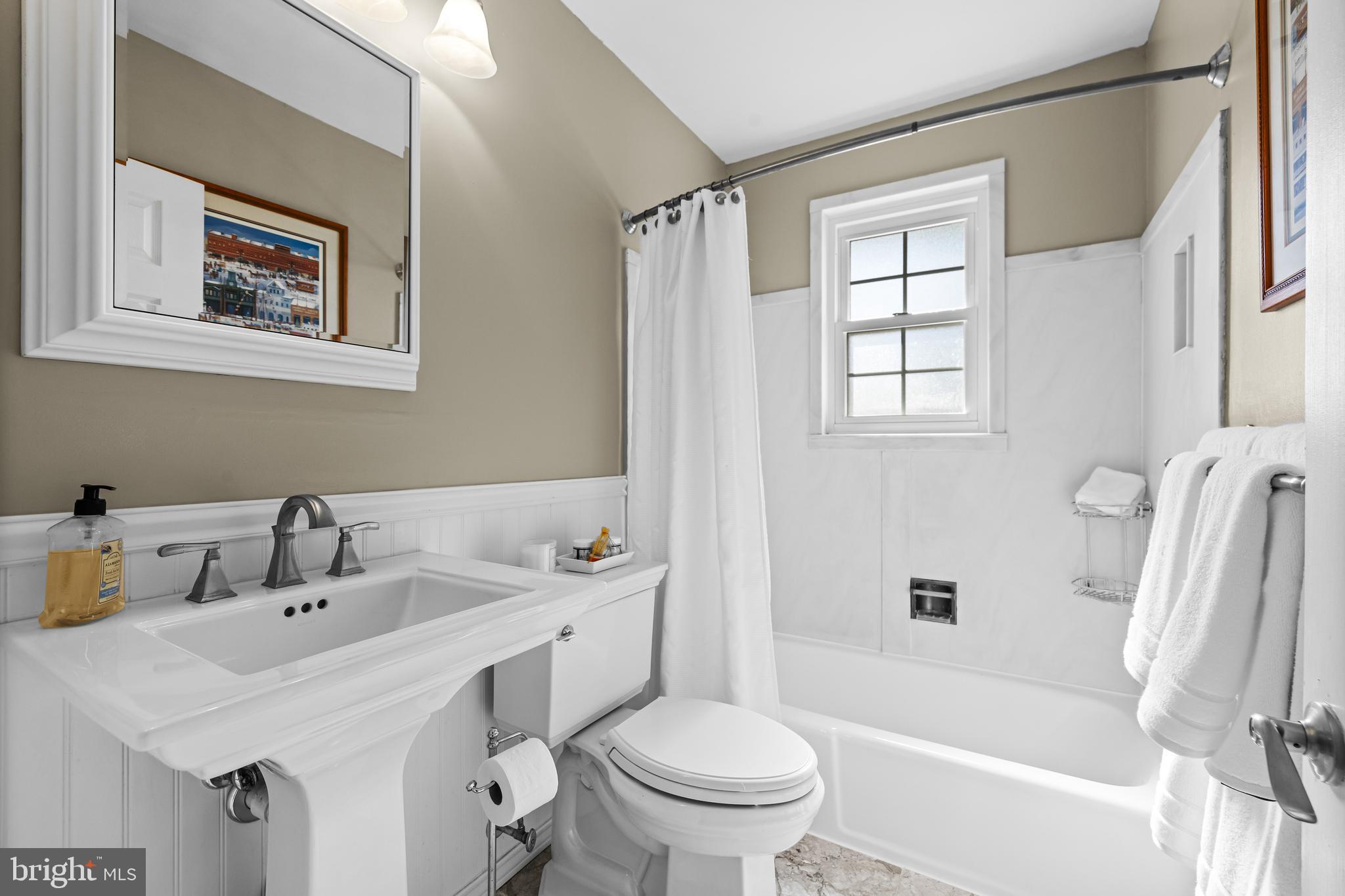 1806 Roland Avenue Ruxton, MD 21204 - Photo 32 of 44 Bath 2